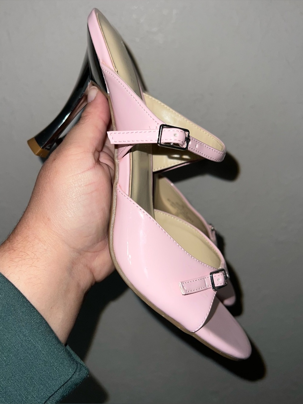Nine west baby pink kitten-heel mule sandals Size 9.